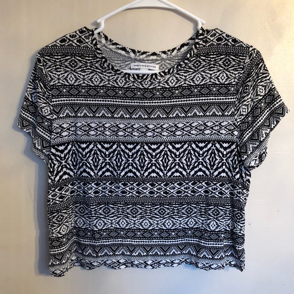 5/$25 🚨LAST CHANCE🚨 Soft crop top - Picture 1 of 4